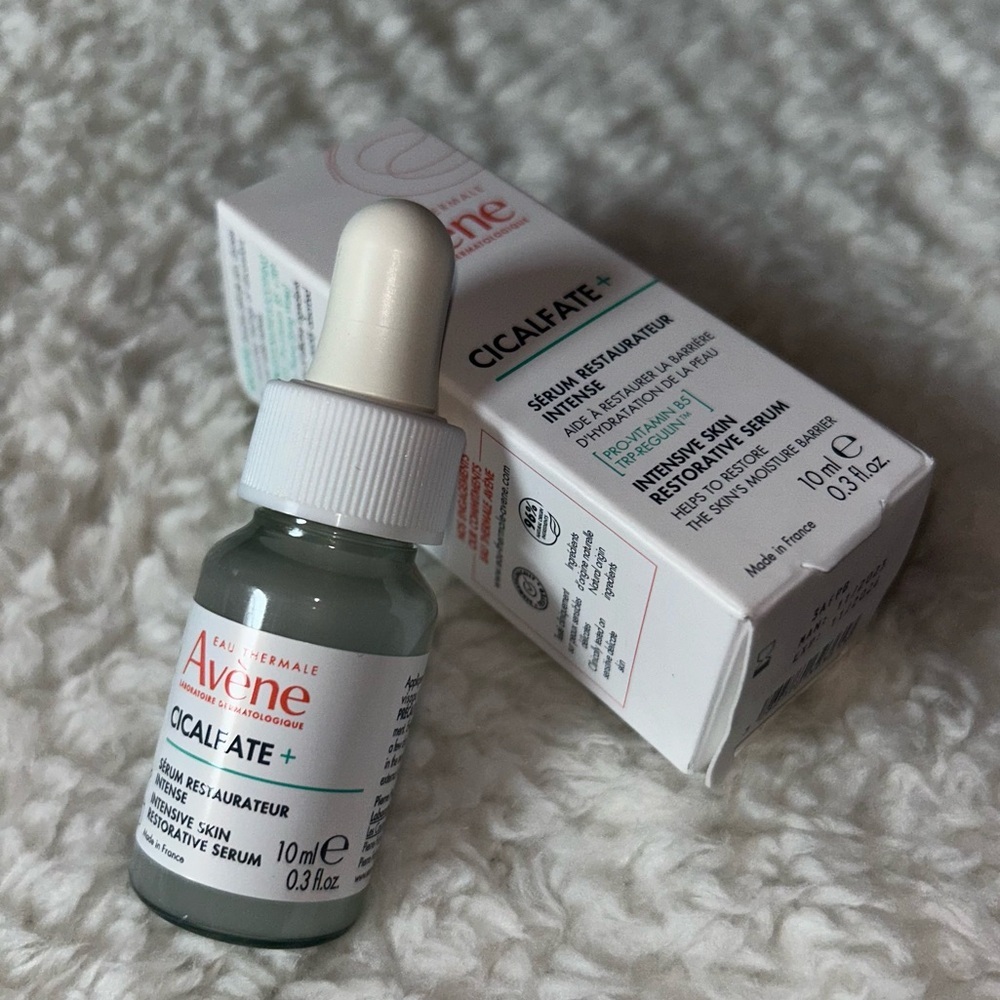 Avène Cicalfate Intensive Skin Restorative Serum Sample